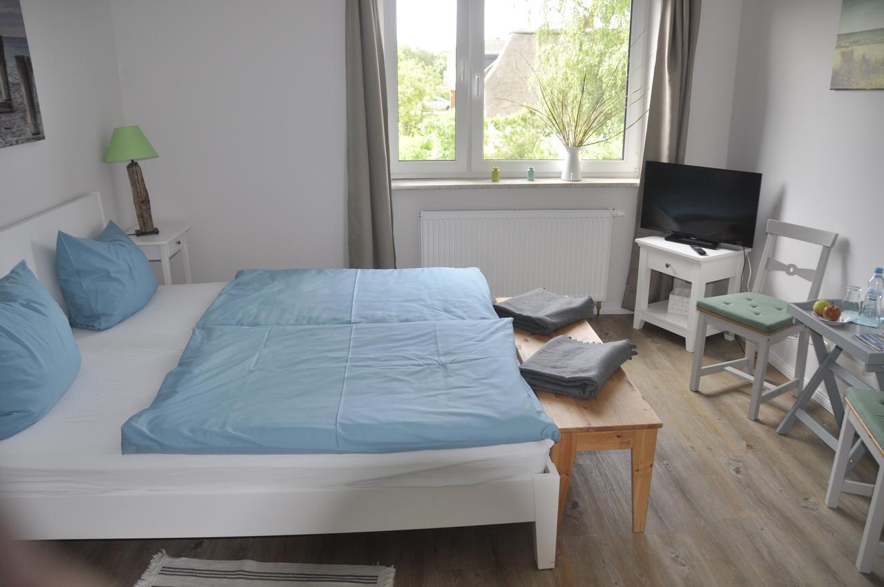 Hotel & Ferienunterkuenfte Hus Seeblick 페마른 외부 사진